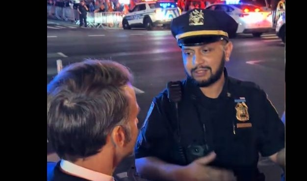 βίντεο-αστυνομικοί-σταμάτησαν-τον-μα-261633